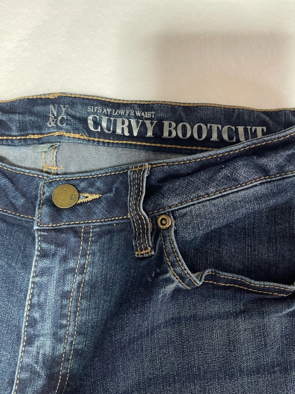 New York & Company CURVY BOOTCUT JEANS size 10 Tall - Picture 9 of 11
